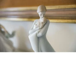 Abbraccio materno porcellana Lladro'