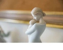 Abbraccio materno porcellana Lladro'