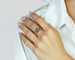 Anello argento dorato a cinque fasce zigrinate Unoaerre