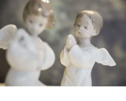 Angioletto che prega porcellana Lladro'