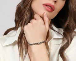 Bracciale classica in bronzo bianco con zirconi Unoaerre