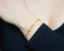 Bracciale oro 9 kt con nodo Unoaerre