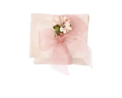 Busta portaconfetti lino cipria con nastro e fiore rosa Selezione zanolli