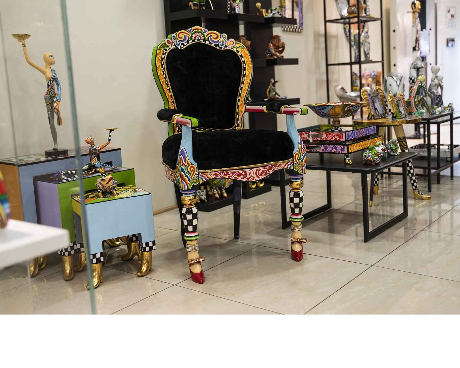 Chair versailles dipinta a mano Tom's drag