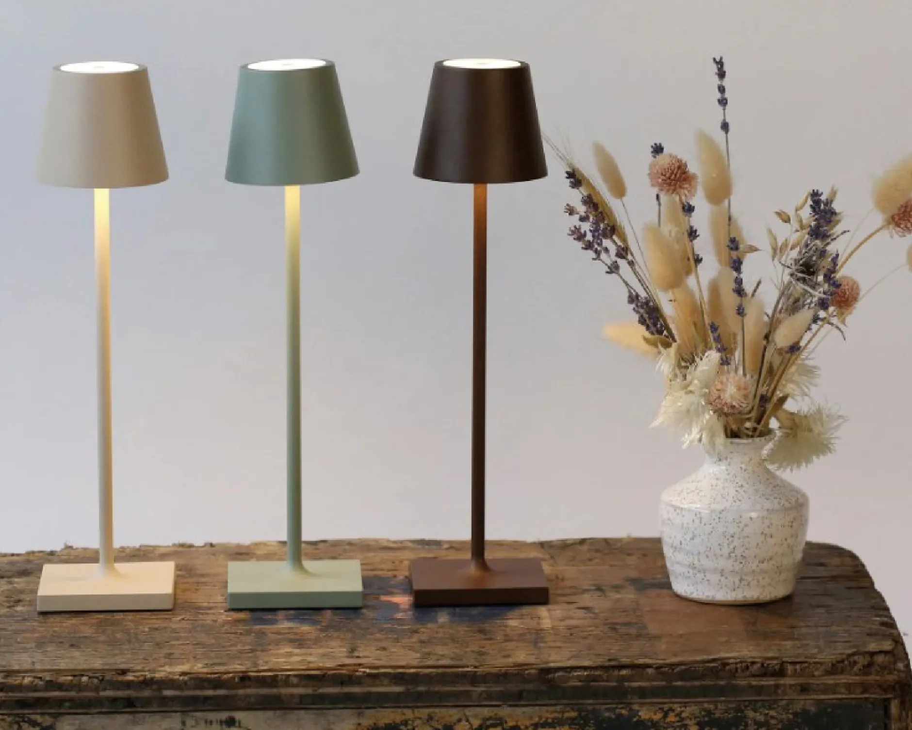 Lampada da tavolo poldina pro micro nero Zafferano
