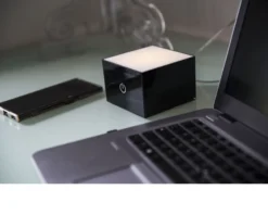 Lampada usbox nera con presa usb Vesta