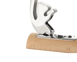 Scoiattolo schiaccianoci acciaio e legno Alessi