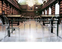 Sedia louis ghost colore trasparente Kartell