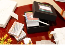 Set carte da gioco con block notes e matita Vesta
