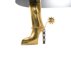 Tavolo drag table boots dipinto a mano Tom's drag