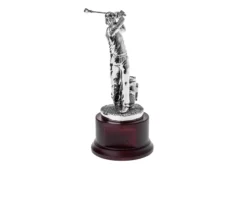Trofeo il golfista in resina con base in legno Selezione zanolli